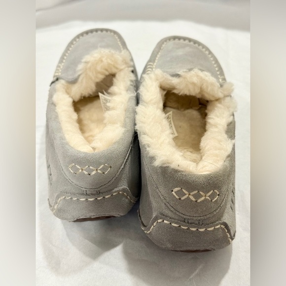 UGG Ansley Grey Suede Shearling Slippers Women’s Size 6 Genuine Sheepskin Lined - Picture 9 of 10